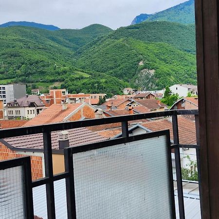 Lovely 1 Bedroom Within Walking Distance, Views Печ Екстериор снимка