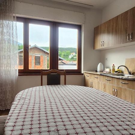 Lovely 1 Bedroom Within Walking Distance, Views Печ Екстериор снимка