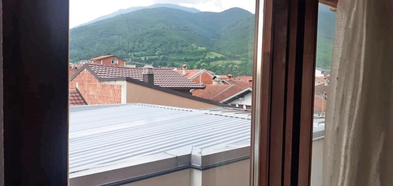 Lovely 1 Bedroom Within Walking Distance, Views Печ Екстериор снимка