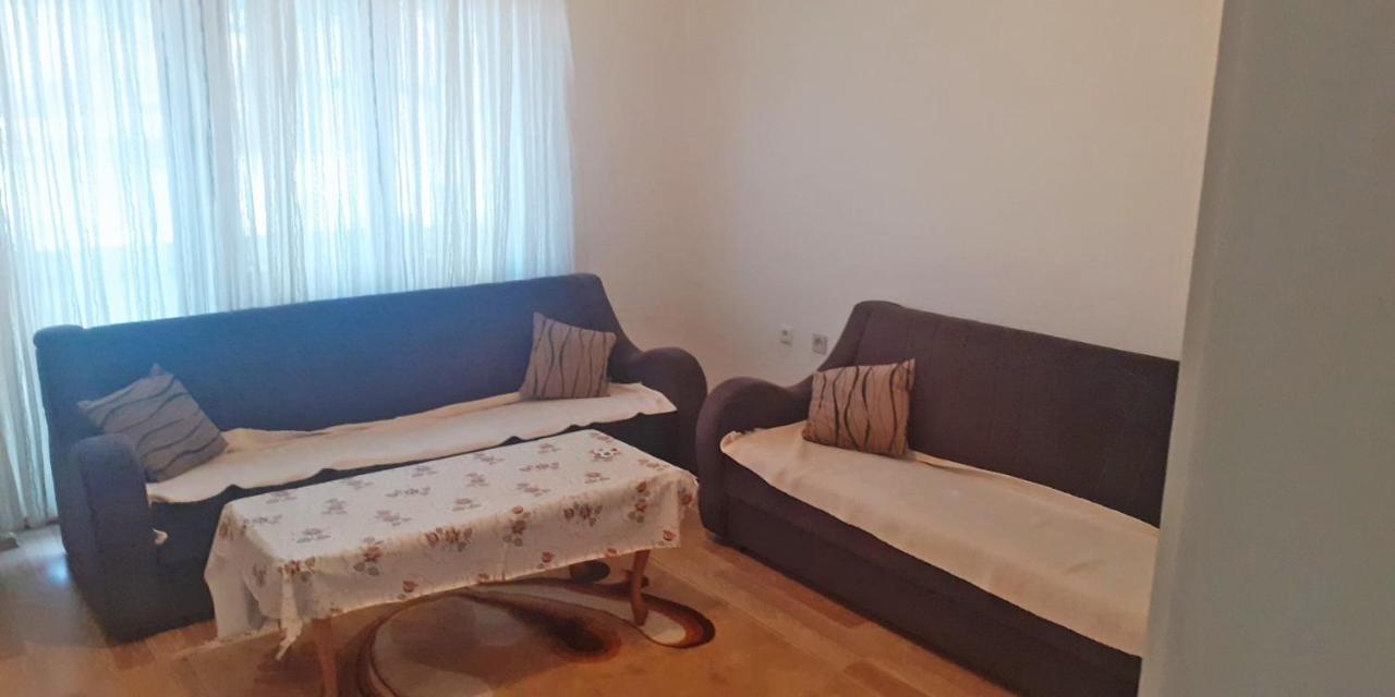 Lovely 1 Bedroom Within Walking Distance, Views Печ Екстериор снимка