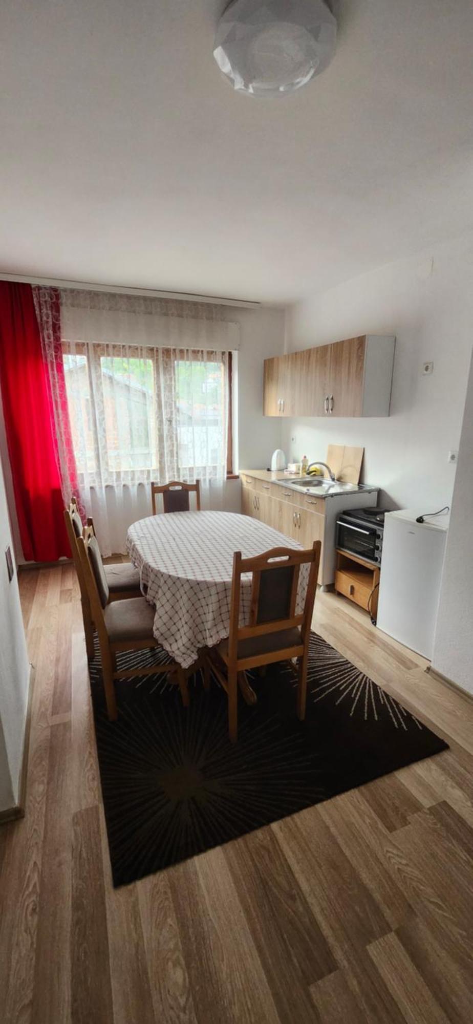 Lovely 1 Bedroom Within Walking Distance, Views Печ Екстериор снимка